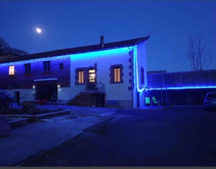 Moon River Saint-Junien Bagian luar foto