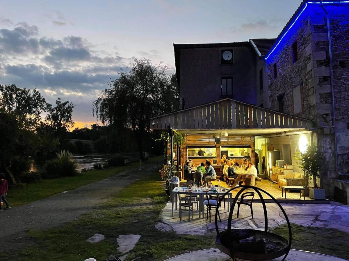 Moon River Saint-Junien Bagian luar foto